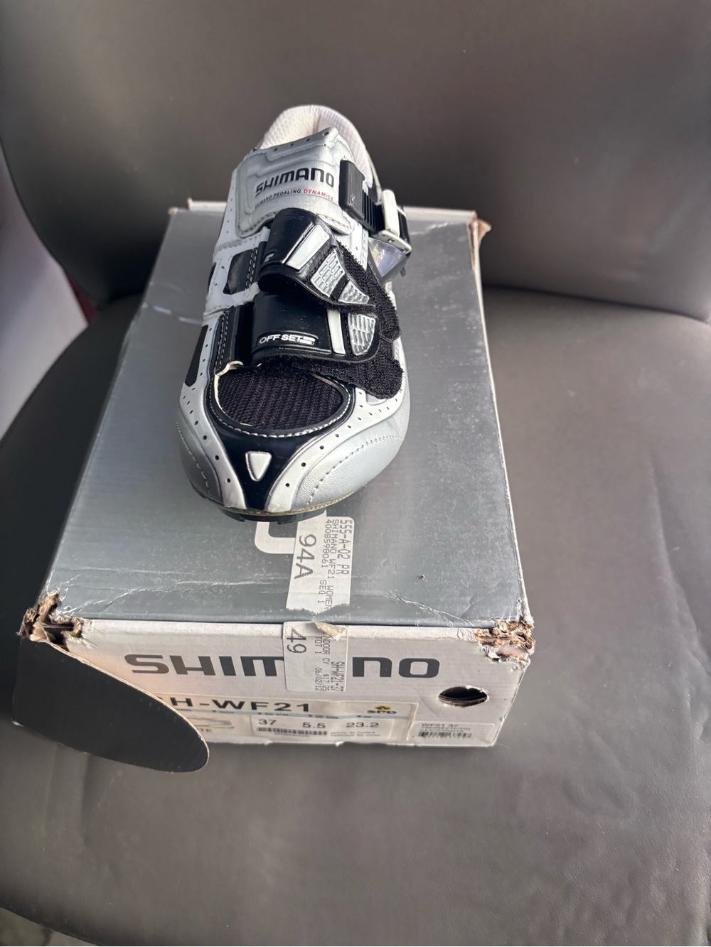Shimano Kids Silver and Black Cycling Shoe with Strap Closure
